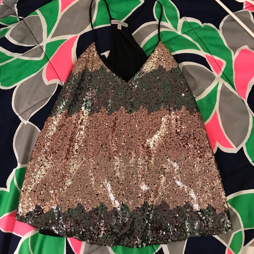 Sequin tank