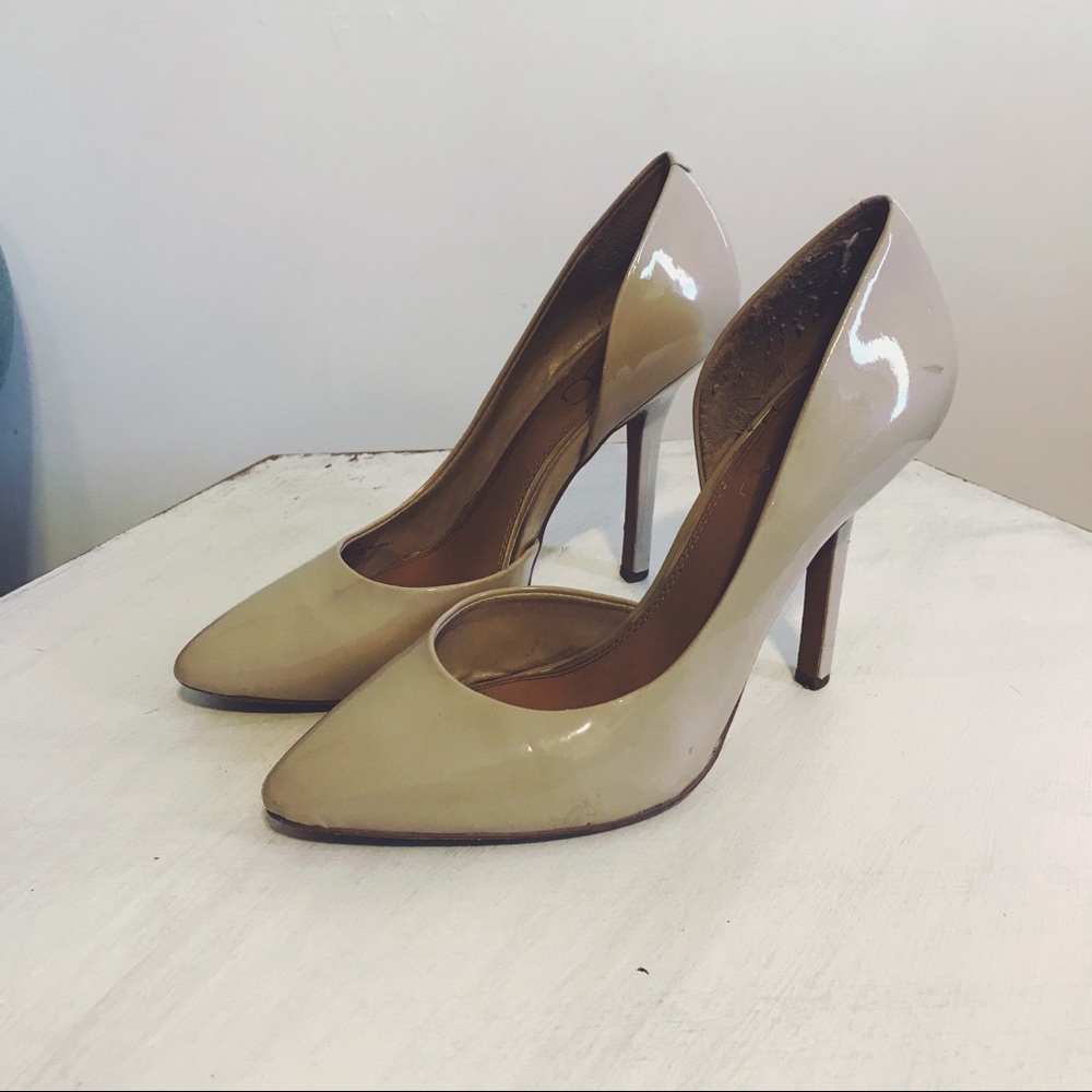 BCBG Paris tan heels