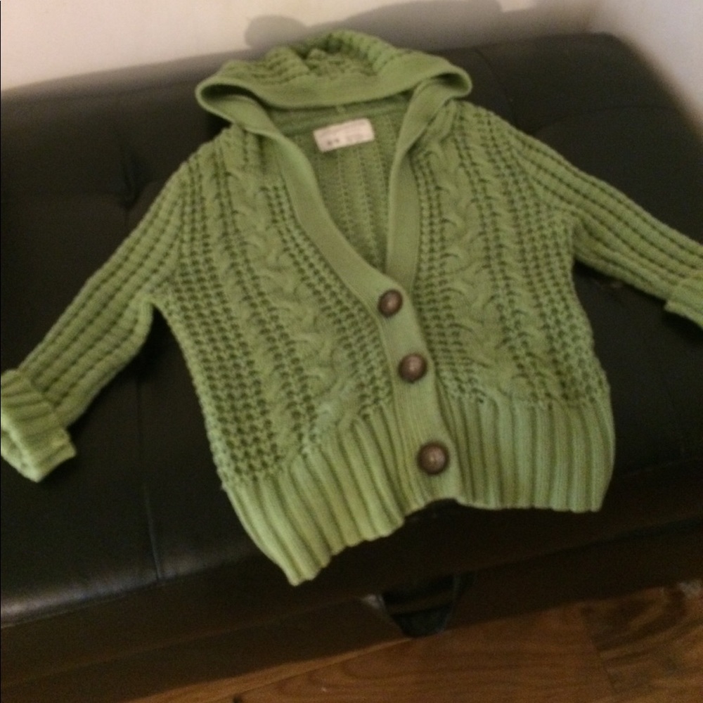 Very cute sweater with hood. M small arms. - Picture 1 of 2