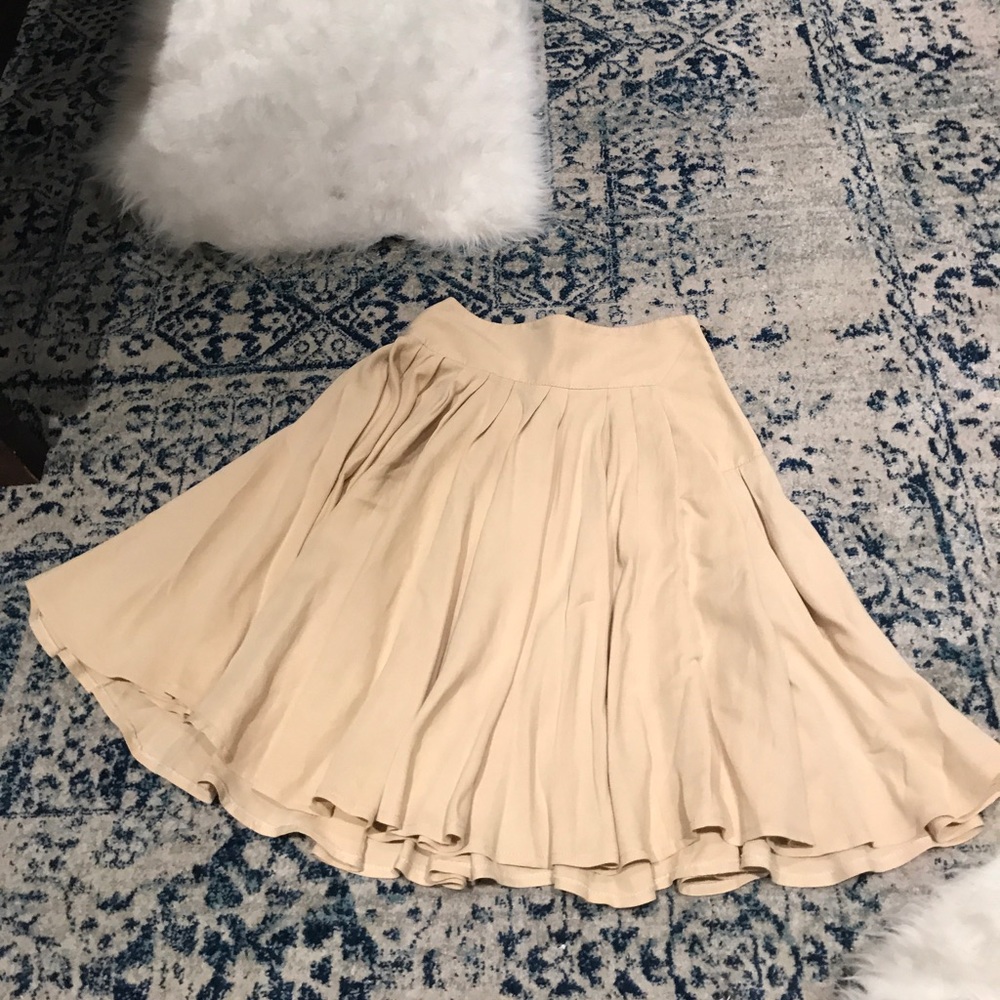 PLEATED FALL SKIRT