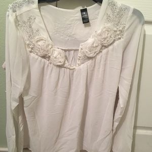 Women's dress shirt from buckle. Size small