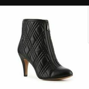 Black quilted bootie 7.5