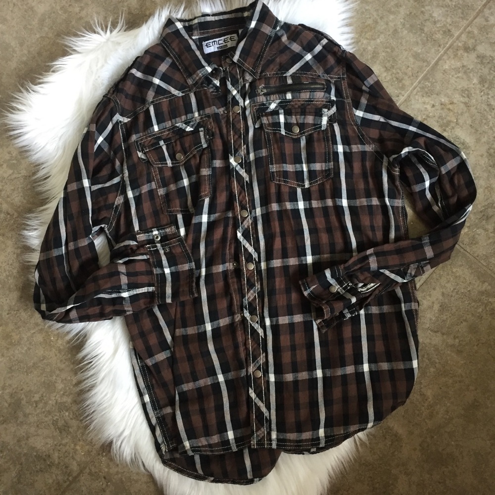 Men's button down size large