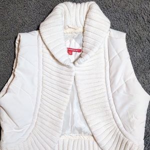 VEST Large PUFFY White JJ Basics