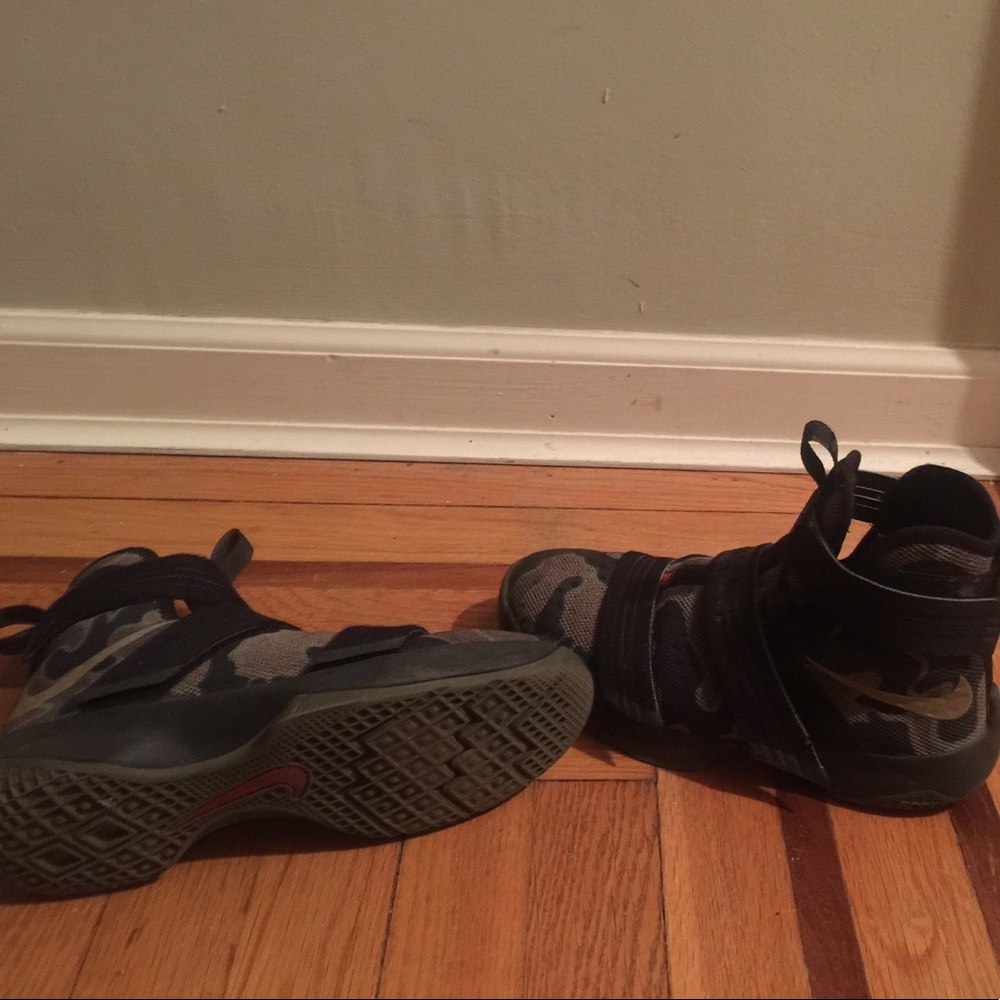 Lebrons solidars 10 (camo) - Picture 1 of 1