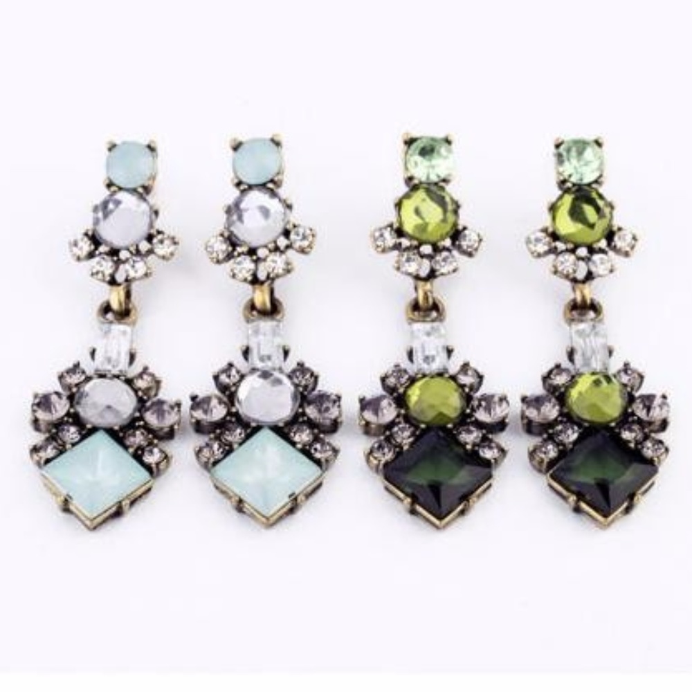 New! Vintage style crystal stud earrings!beautiful