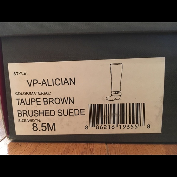 Vince Camuto Taupe Boots 8.5 - Picture 6 of 6