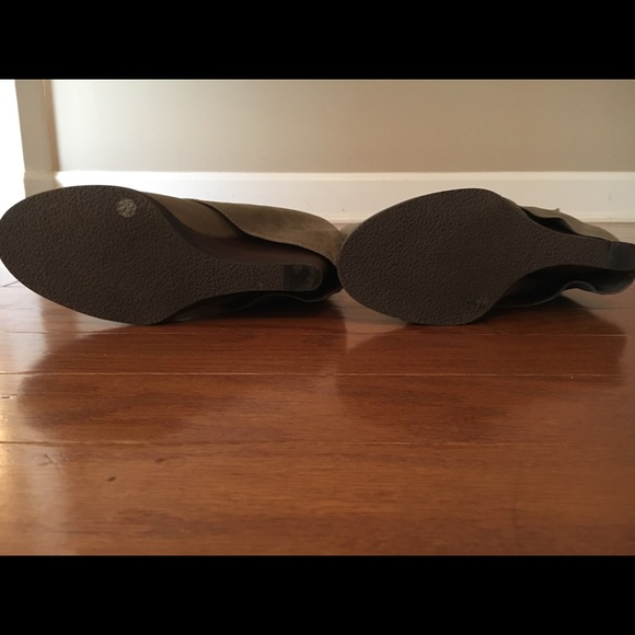 Vince Camuto Taupe Boots 8.5 - Picture 4 of 6