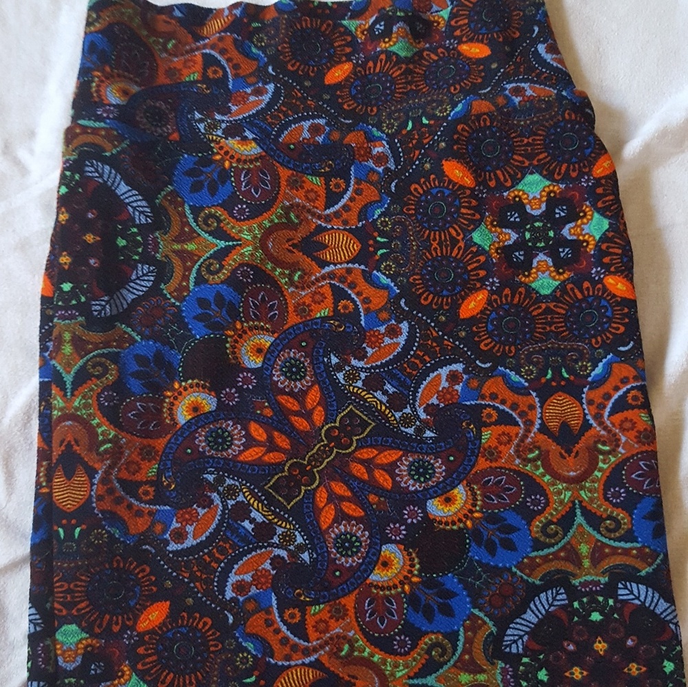 LULAROE CASSIE PENCIL SKIRT