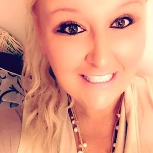 Meet your Posher, Candice