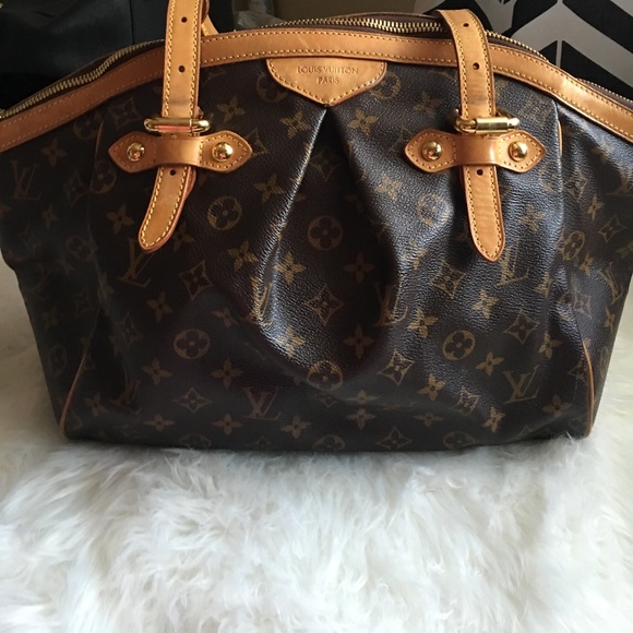 100% LOUIS VUITTON TIVILO GM shoulder bag. - Picture 1 of 4