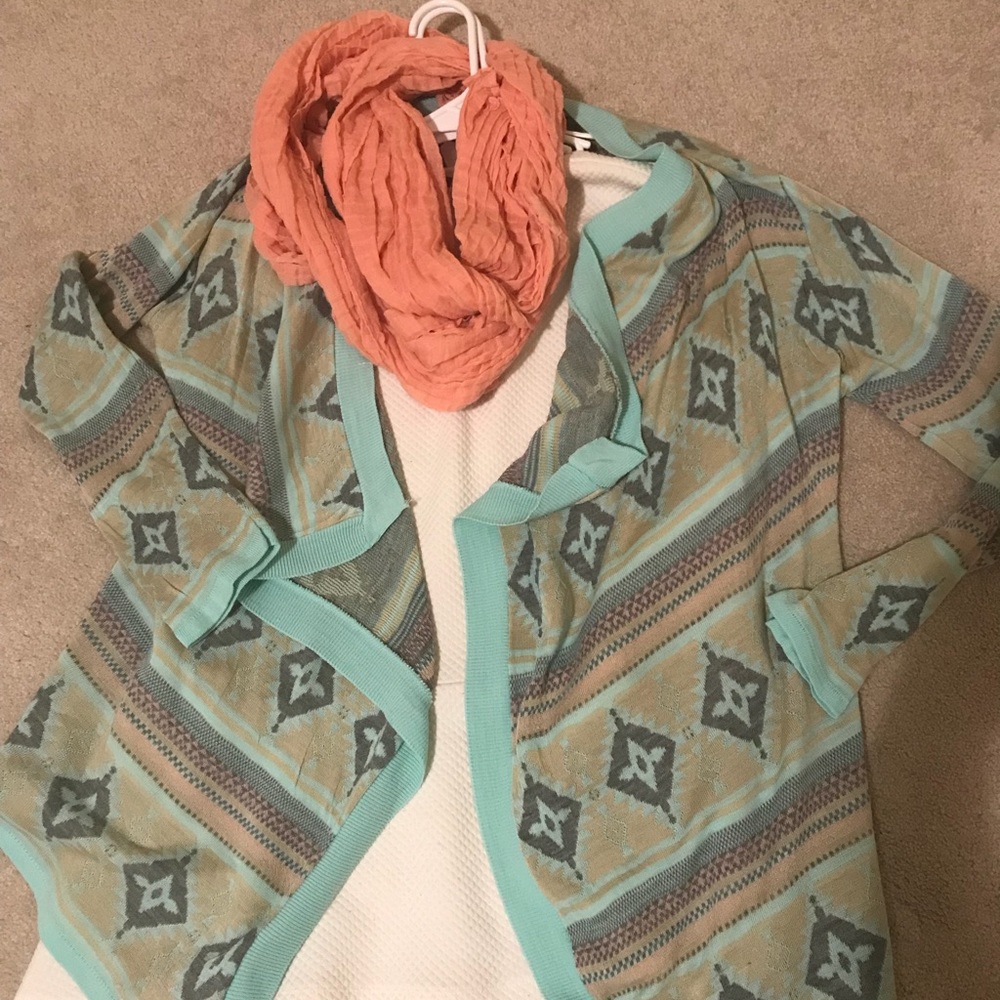 Turquoise light Aztec sweater Juniors brand - SZ L