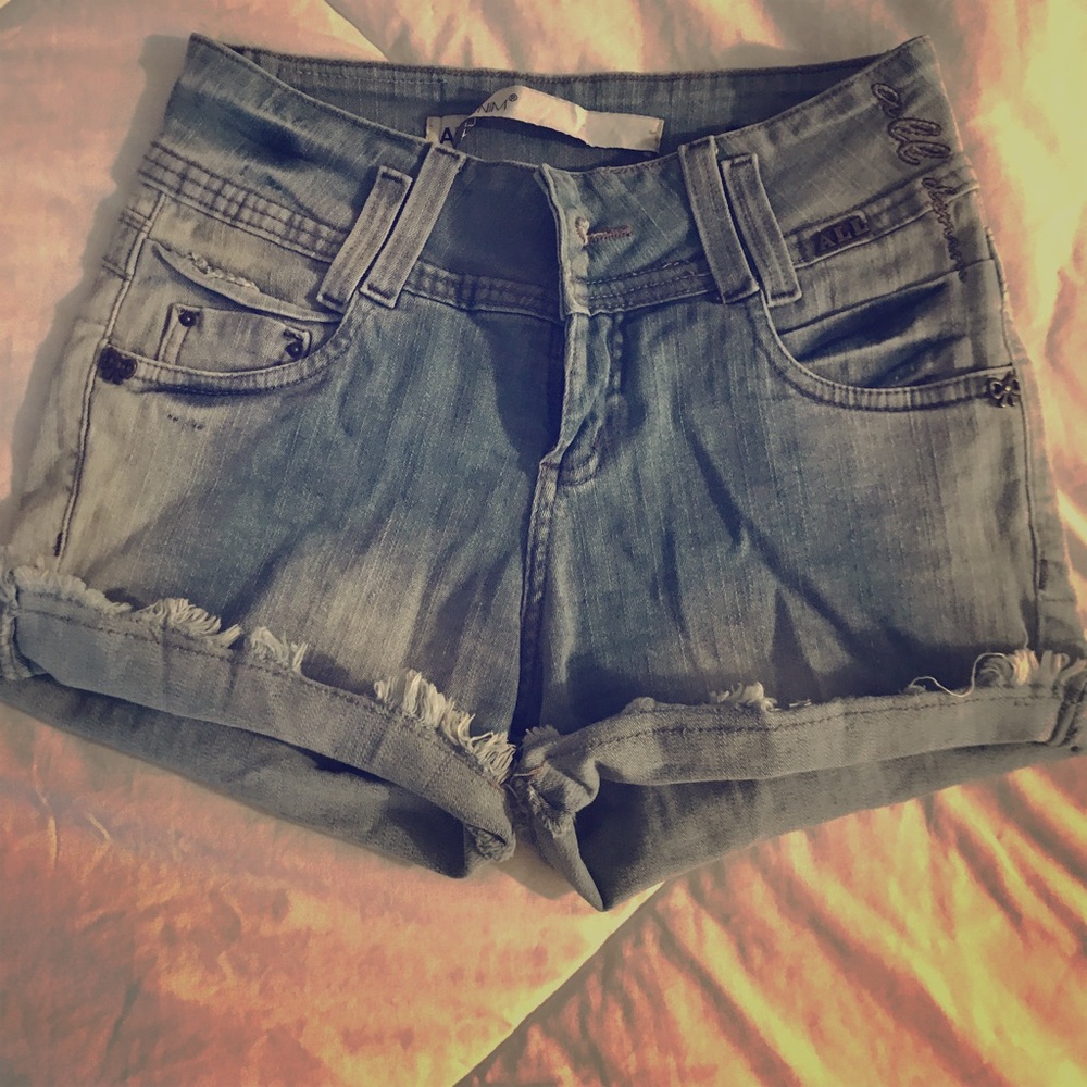 Blue jeans Brazilian brand shorts