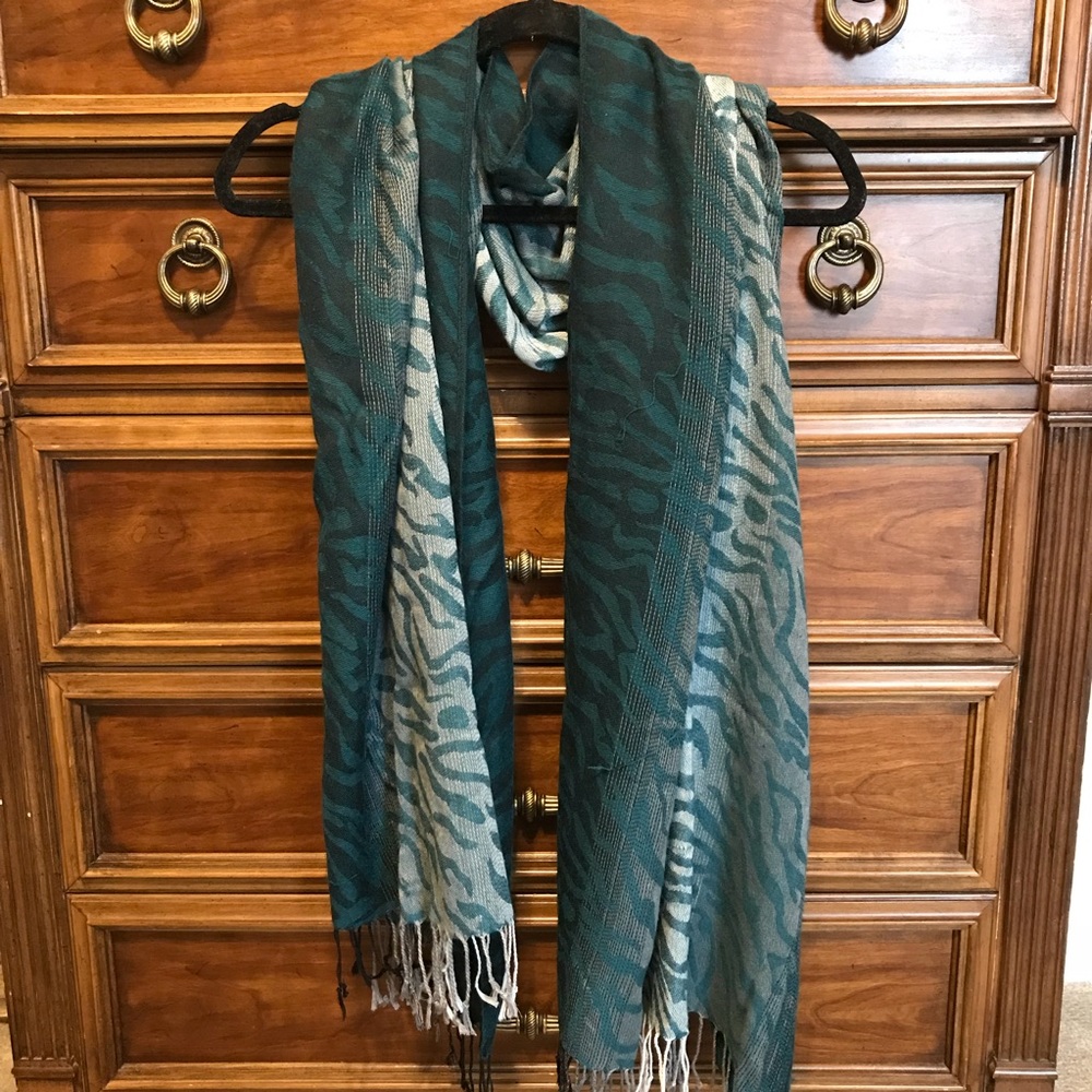 Teal & Grey Francesca’s Scarf