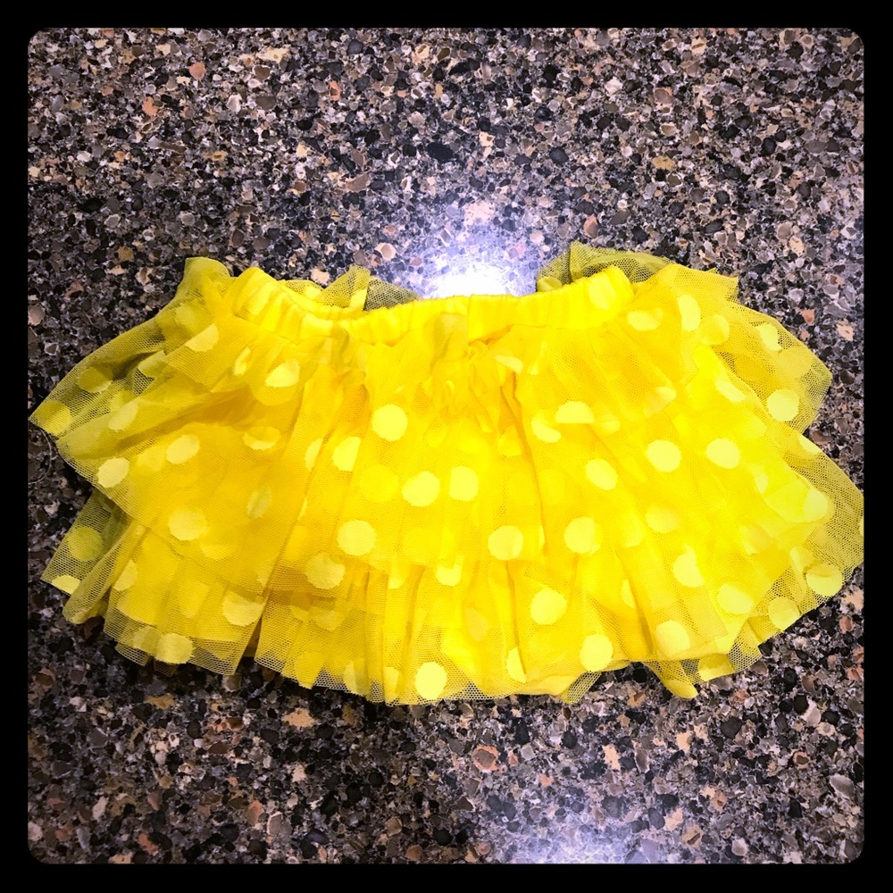 Beautiful yellow 6 mo skirt