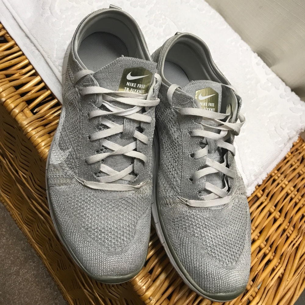 NIKE FREE TR FLYNIT