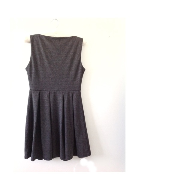 NWOT Monteau LA Grey Skater Sleeveless Mini Dress - Picture 3 of 6