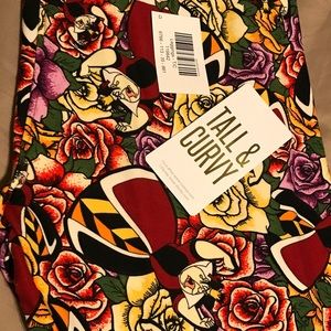TC Queen of Hearts Lularoe Disney Villain Leggings