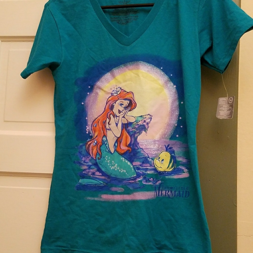 Little mermaid v neck tee NWT