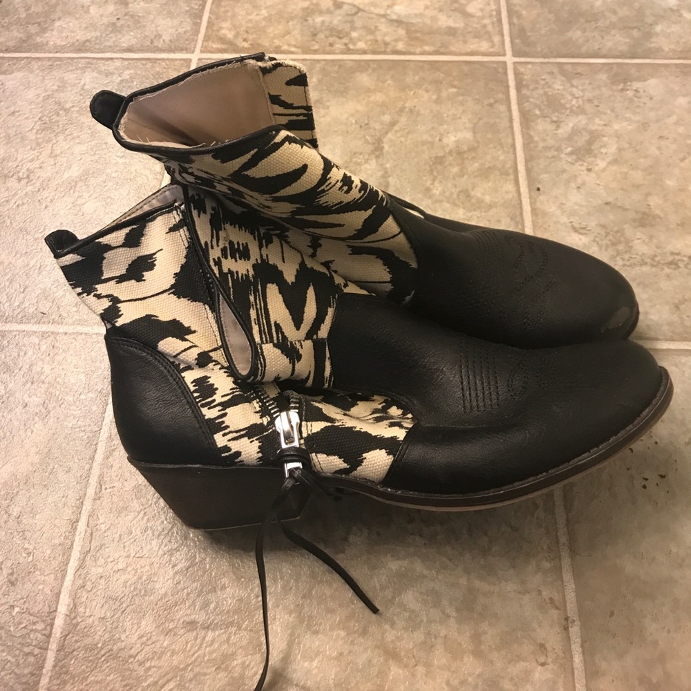 Ankle boots