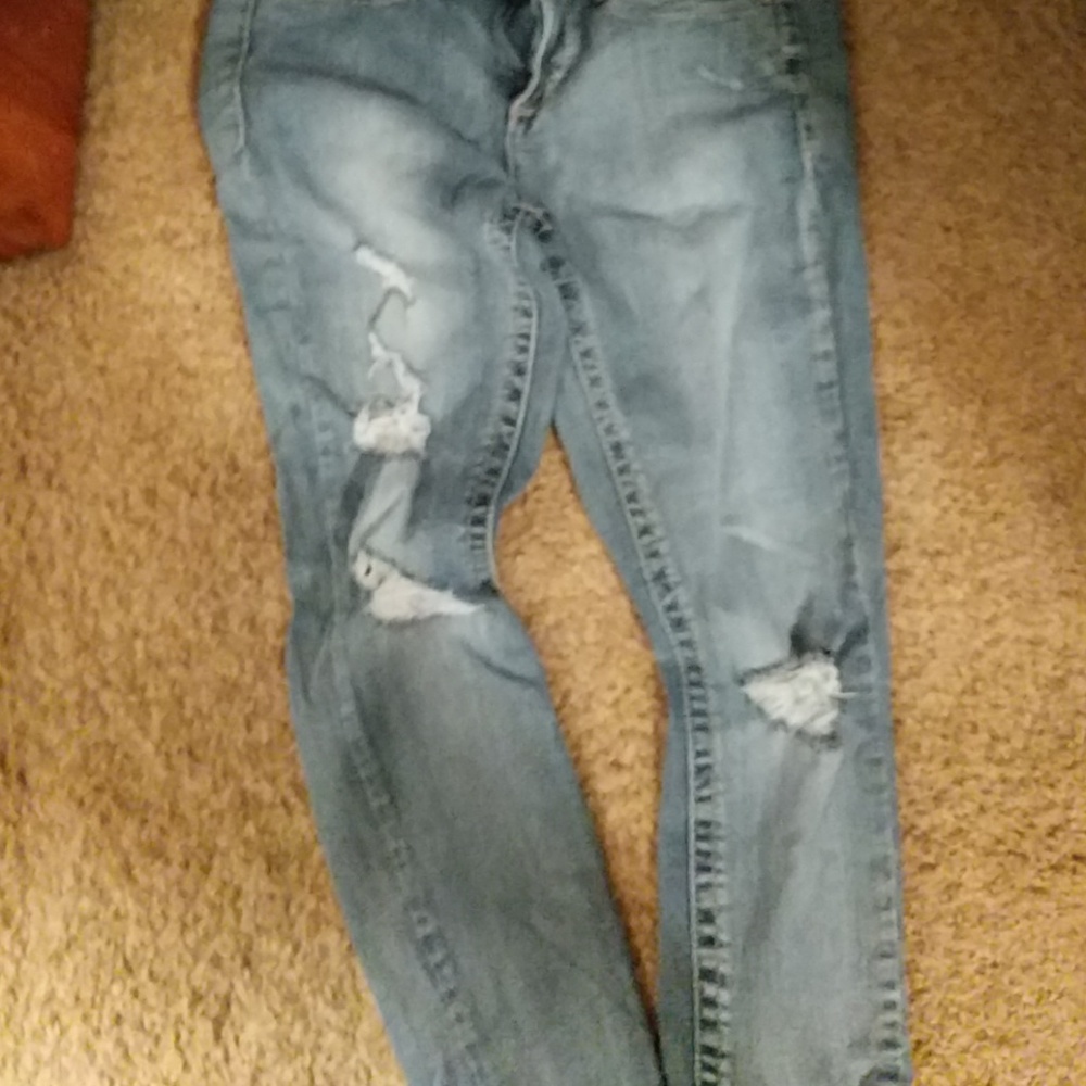 Mudd light & distressed skinny jeans size 7