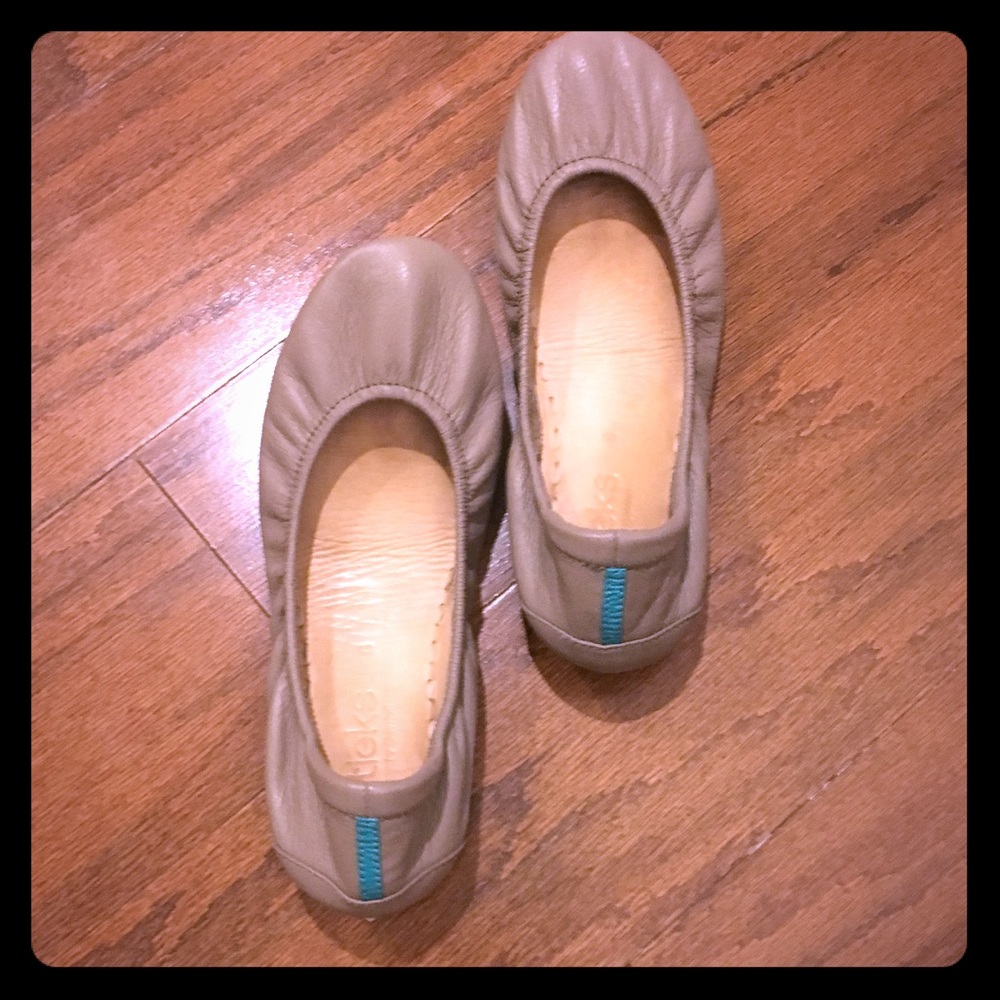 Tieks ballet flats Taupe color