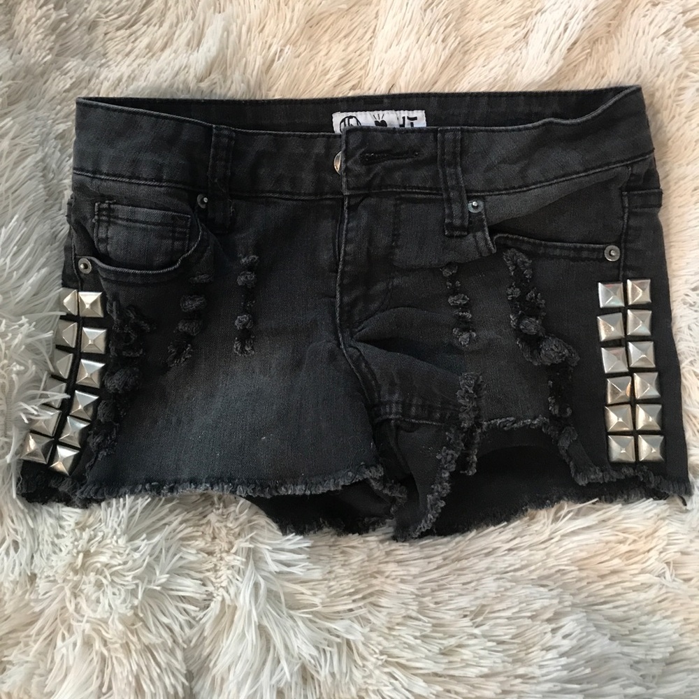 Edgy Black Jean Shorts! Size 3