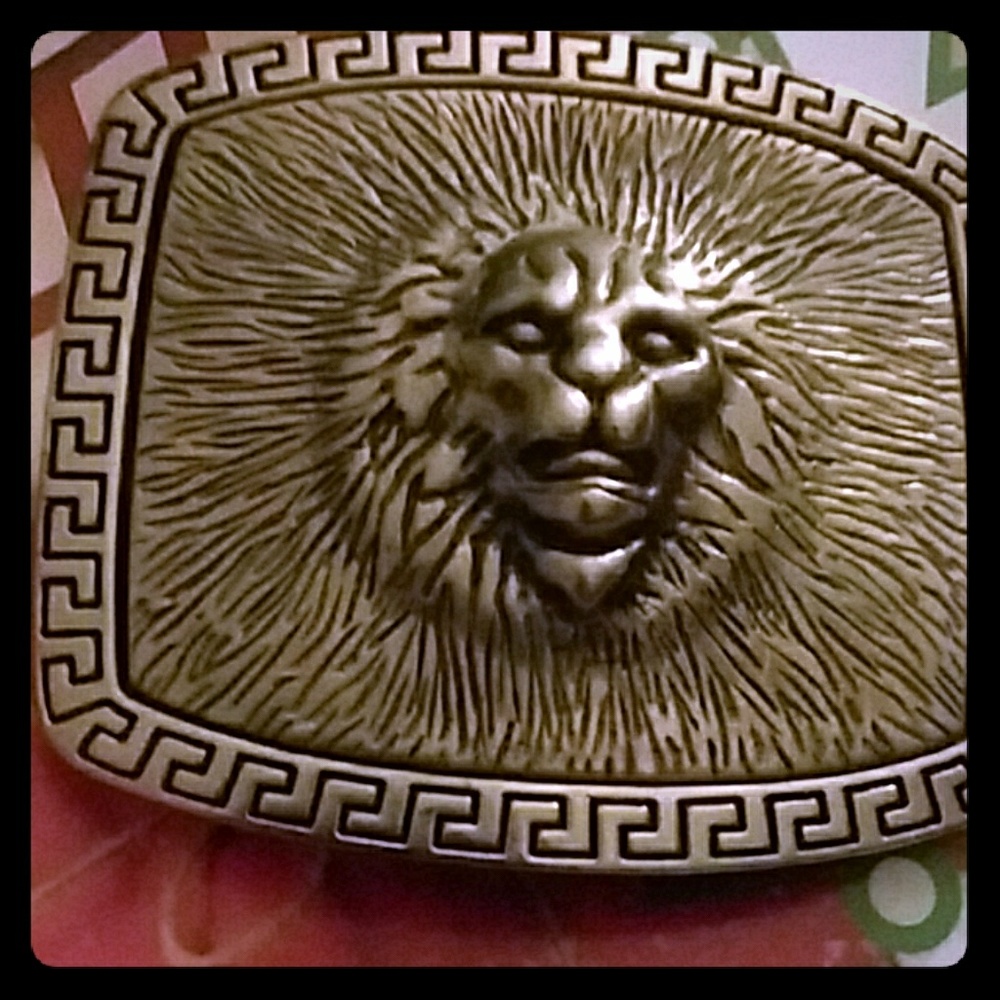 Belt buckle