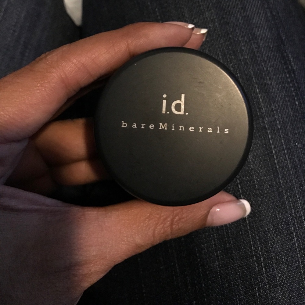 Bare minerals new foundation