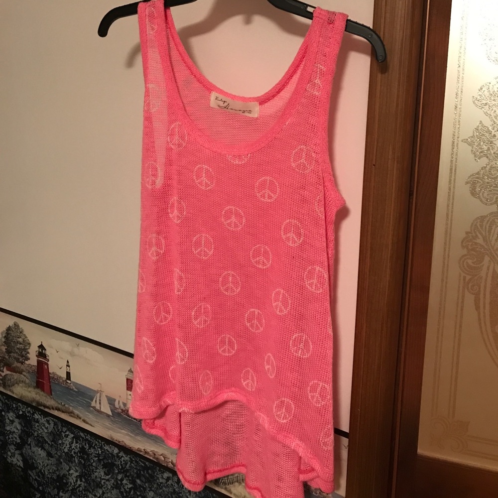 Juniors Pink peace sign print tank