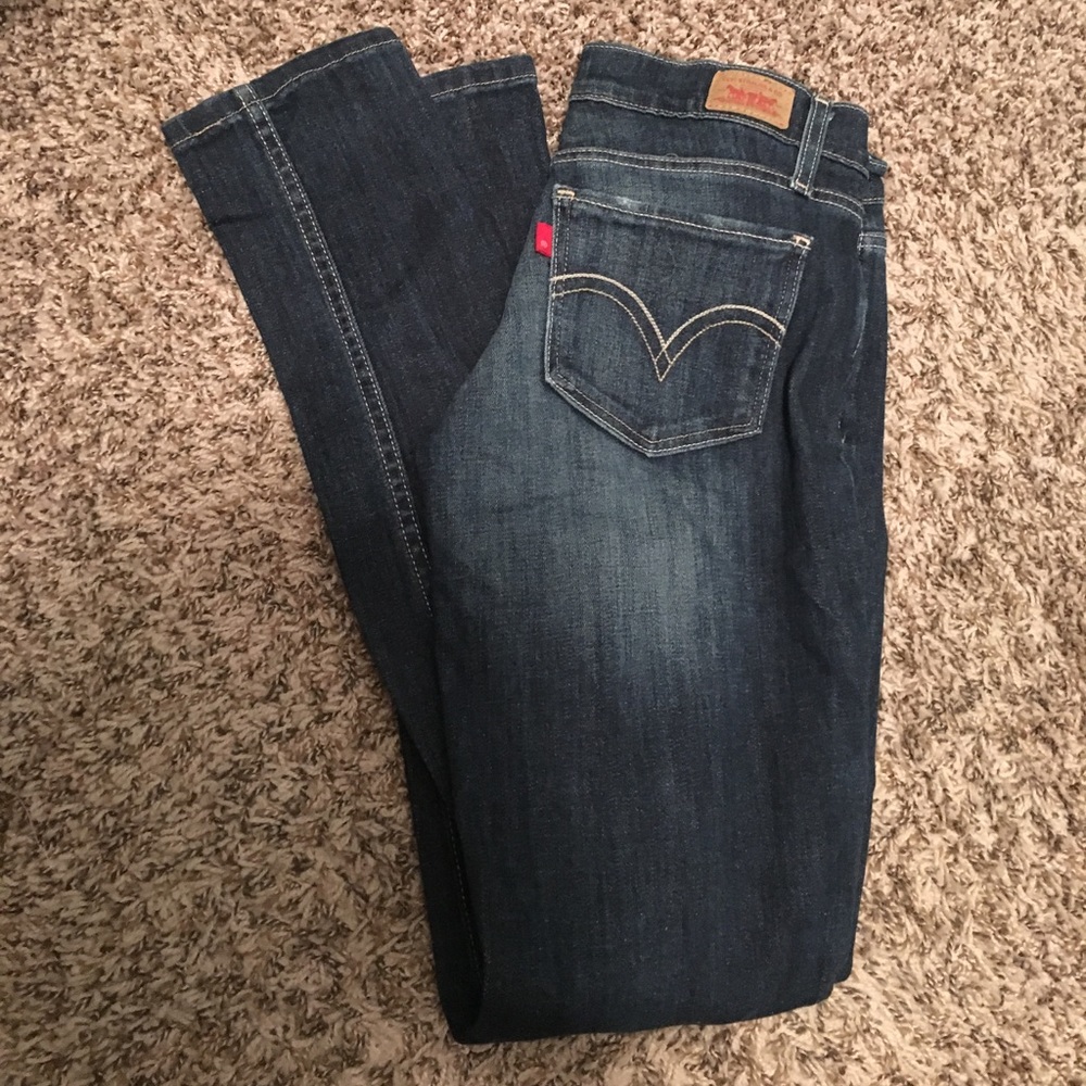 LEVI JEANS!!