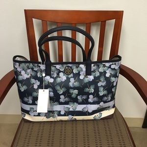 NWT Tory Burch Kerrington Shopper