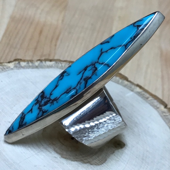 Ring - Picture 2 of 7