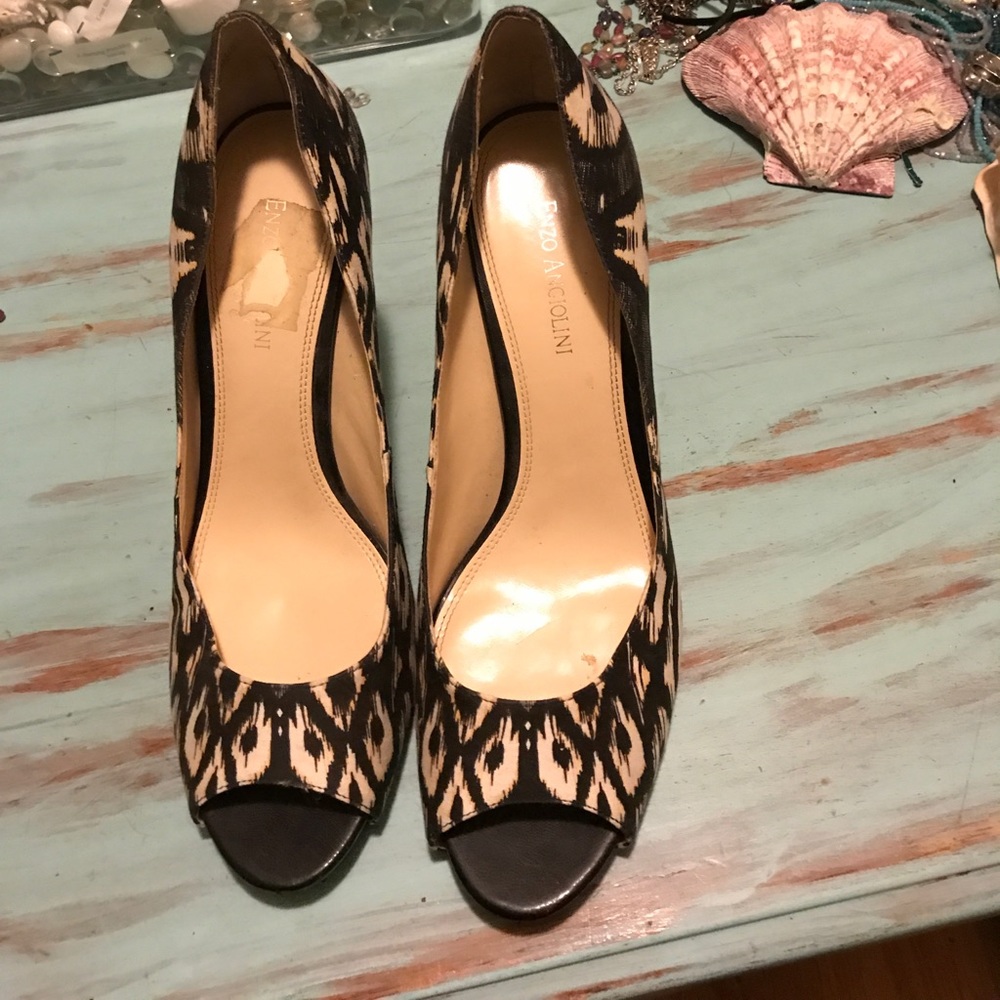 Enzo Angiolini peep toe heels