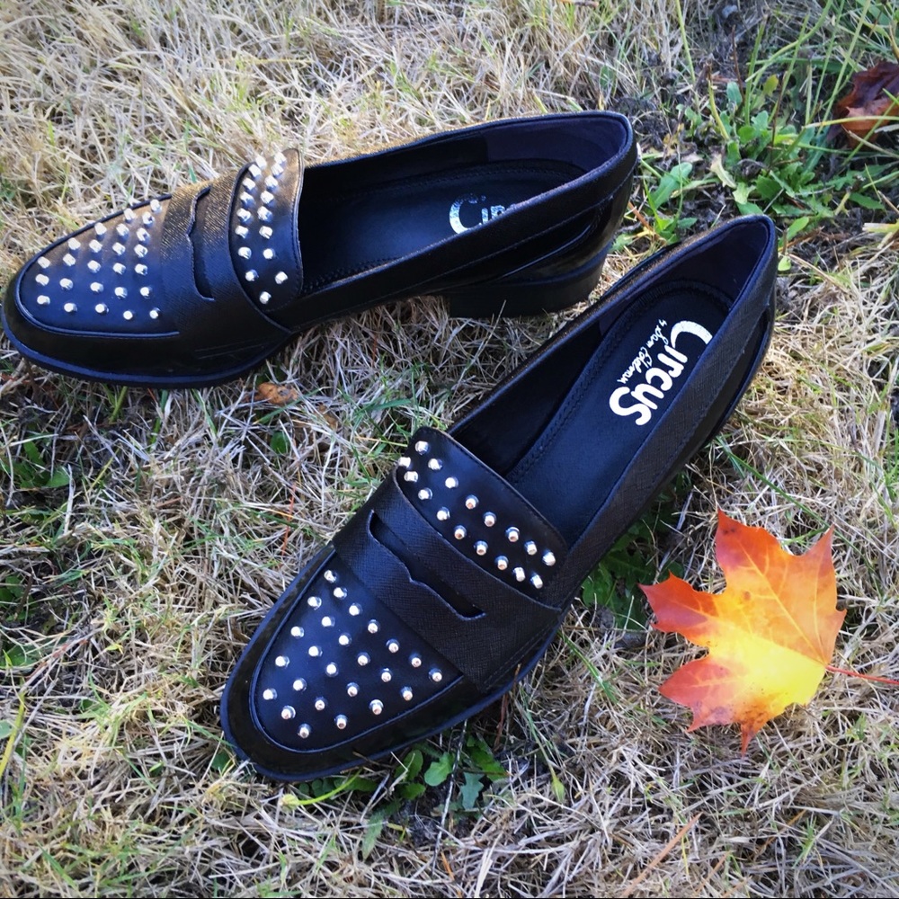 CIRCUS studded loafer size 8.5 by Sam Edelman