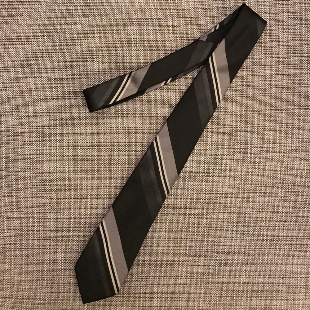 Penguin Men's Grey/Black Tie 100% Silk