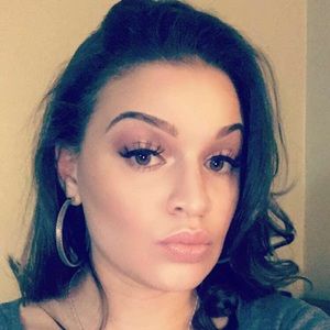 Meet your Posher, Annie