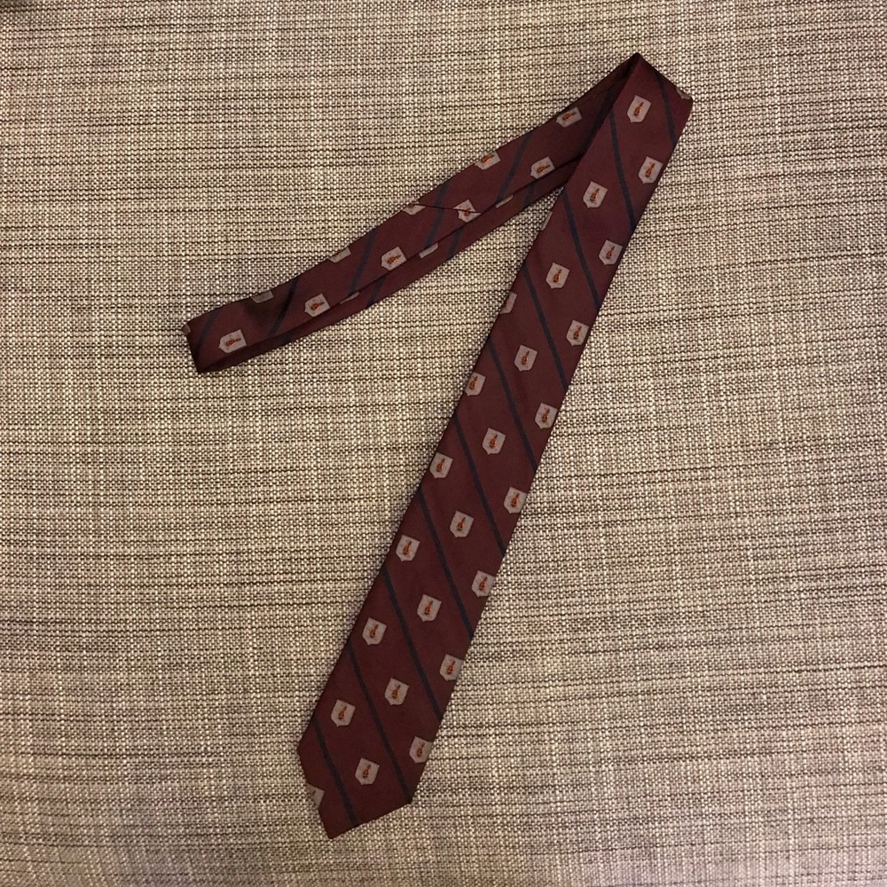 Penguin Men's Burgundy Tie 100% Silk