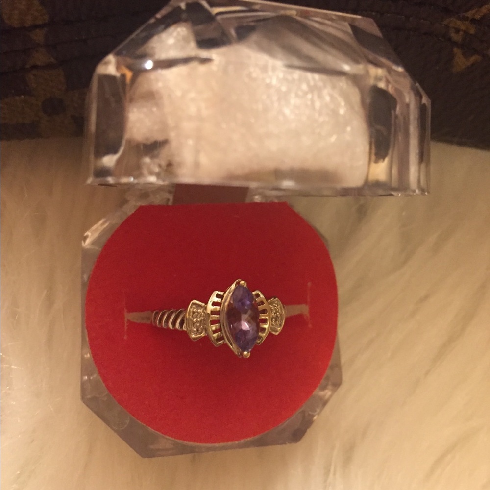 14K Solid White Gold Amethyst Ladies Ring