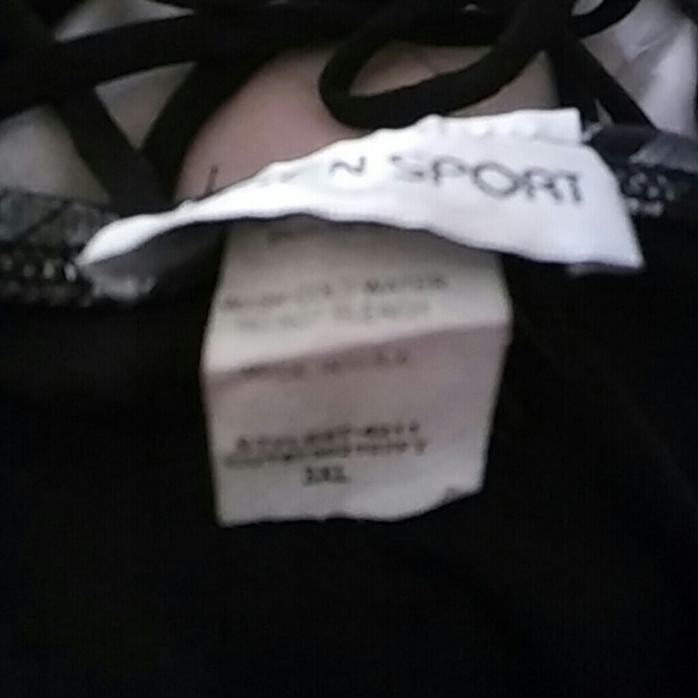 Halter top - Picture 2 of 2