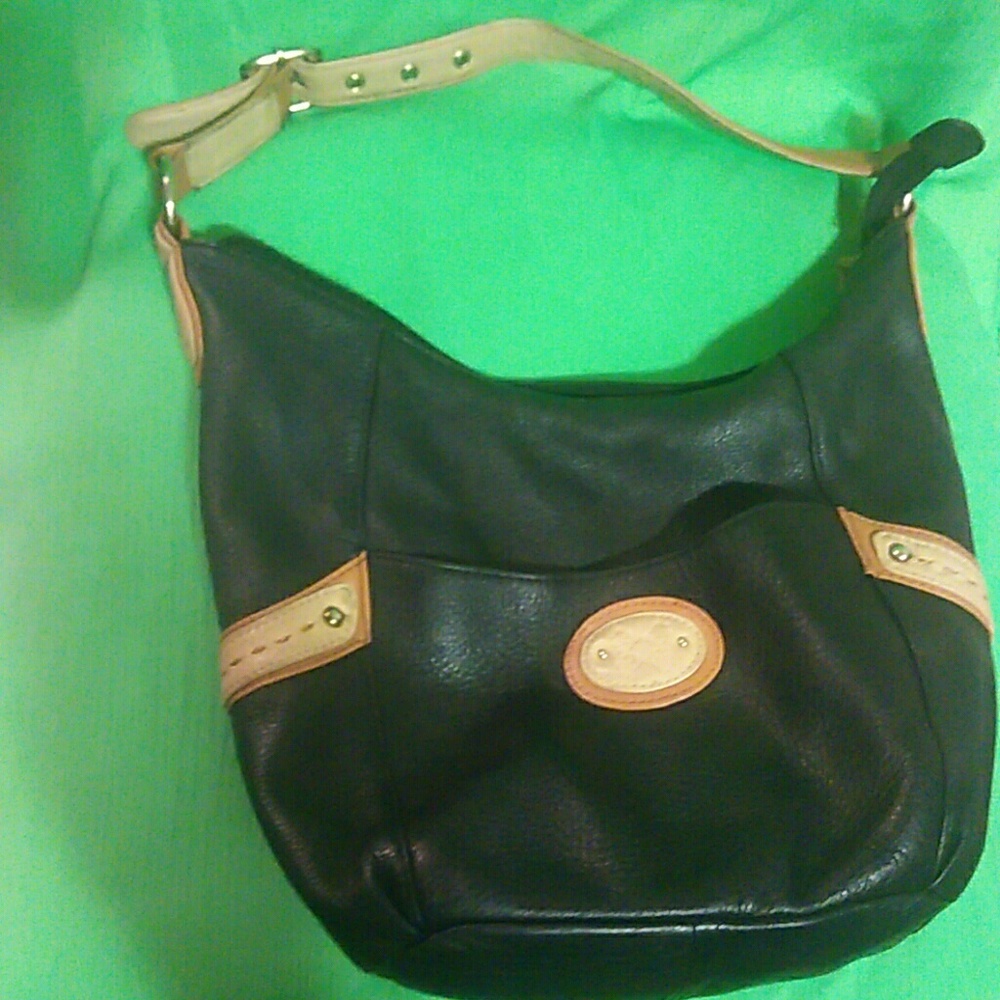 Stone mountain leather purse