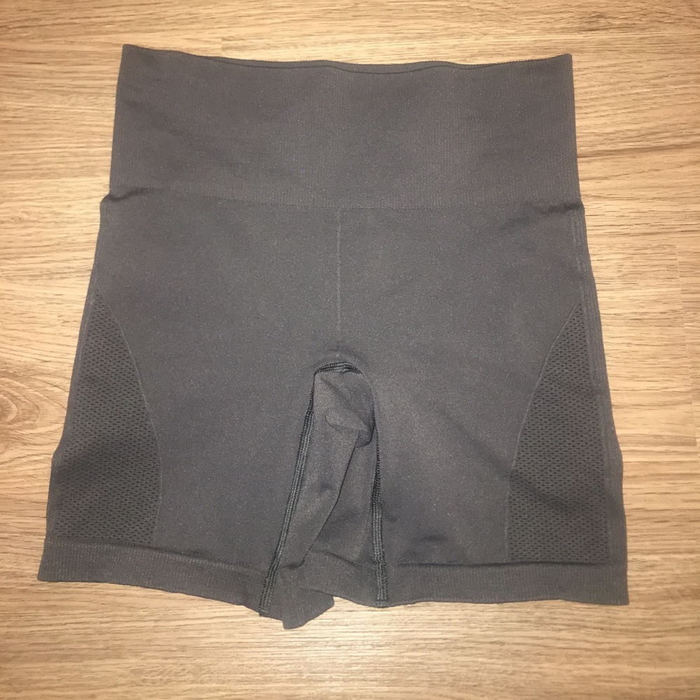 Lululemon short