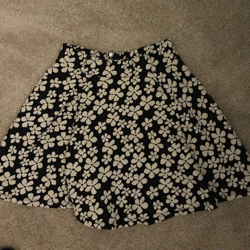 H&M floral Navy blue skirt