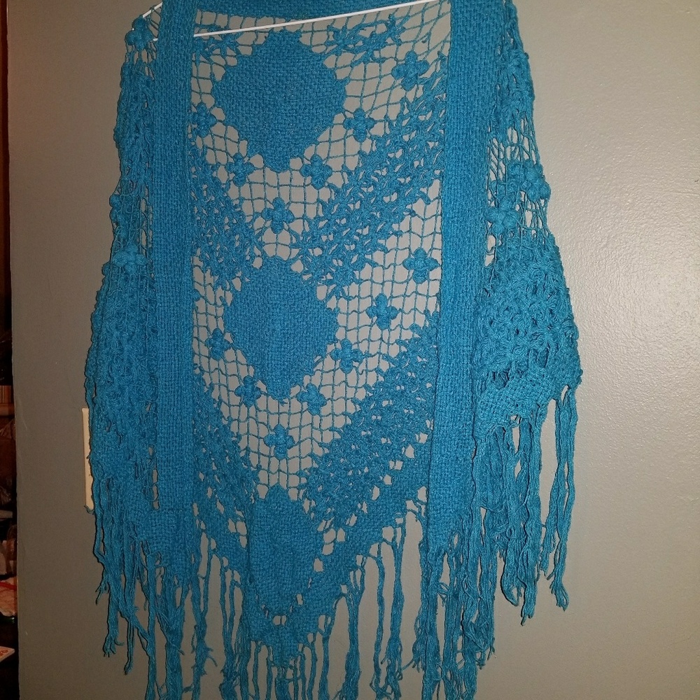 Lucky Brand blue shawl