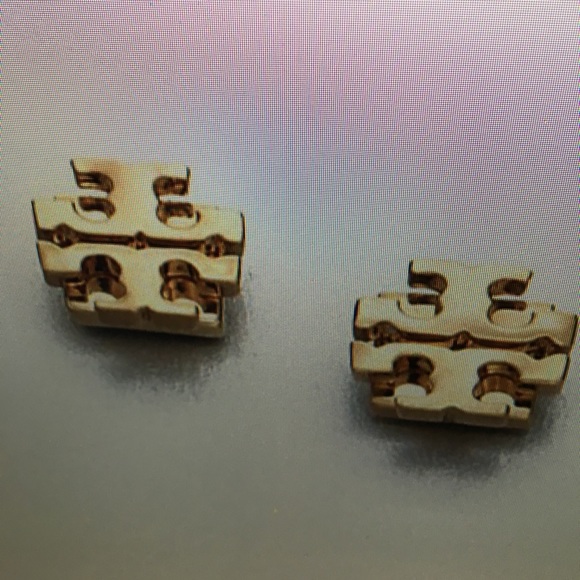 NWOT TORY BURCH LOGO STUD EARRINGS - Picture 3 of 4