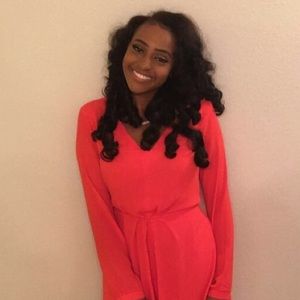 Meet your Posher, Tia