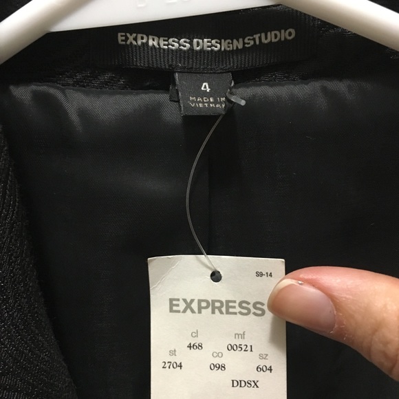 Express Cropped Jacket - Picture 3 of 5