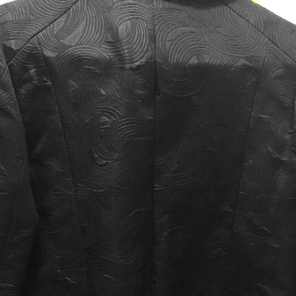 Express Cropped Jacket - Picture 4 of 5