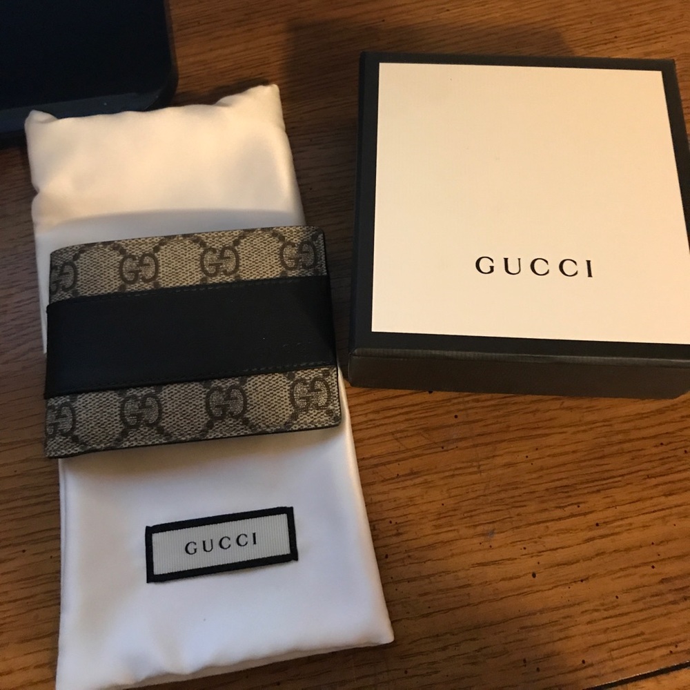 Gucci wallet