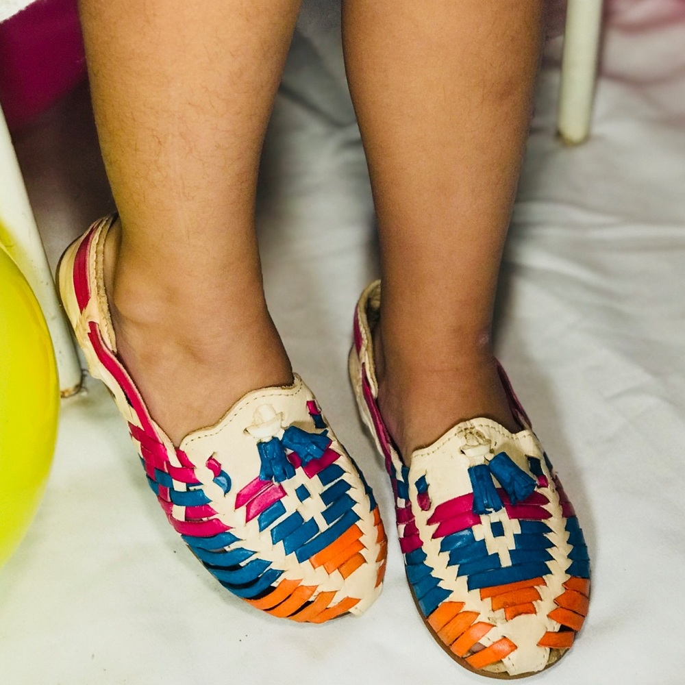 “Ari” Mini Girl’s Huarache - Picture 2 of 3